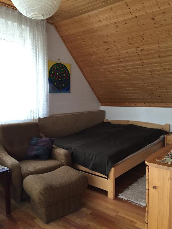 Sirály Apartman Balatonfůzfő Habitación foto